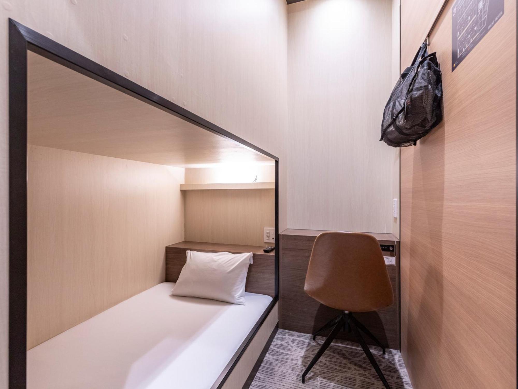 Trust Hotel Hiroshima Bagian luar foto