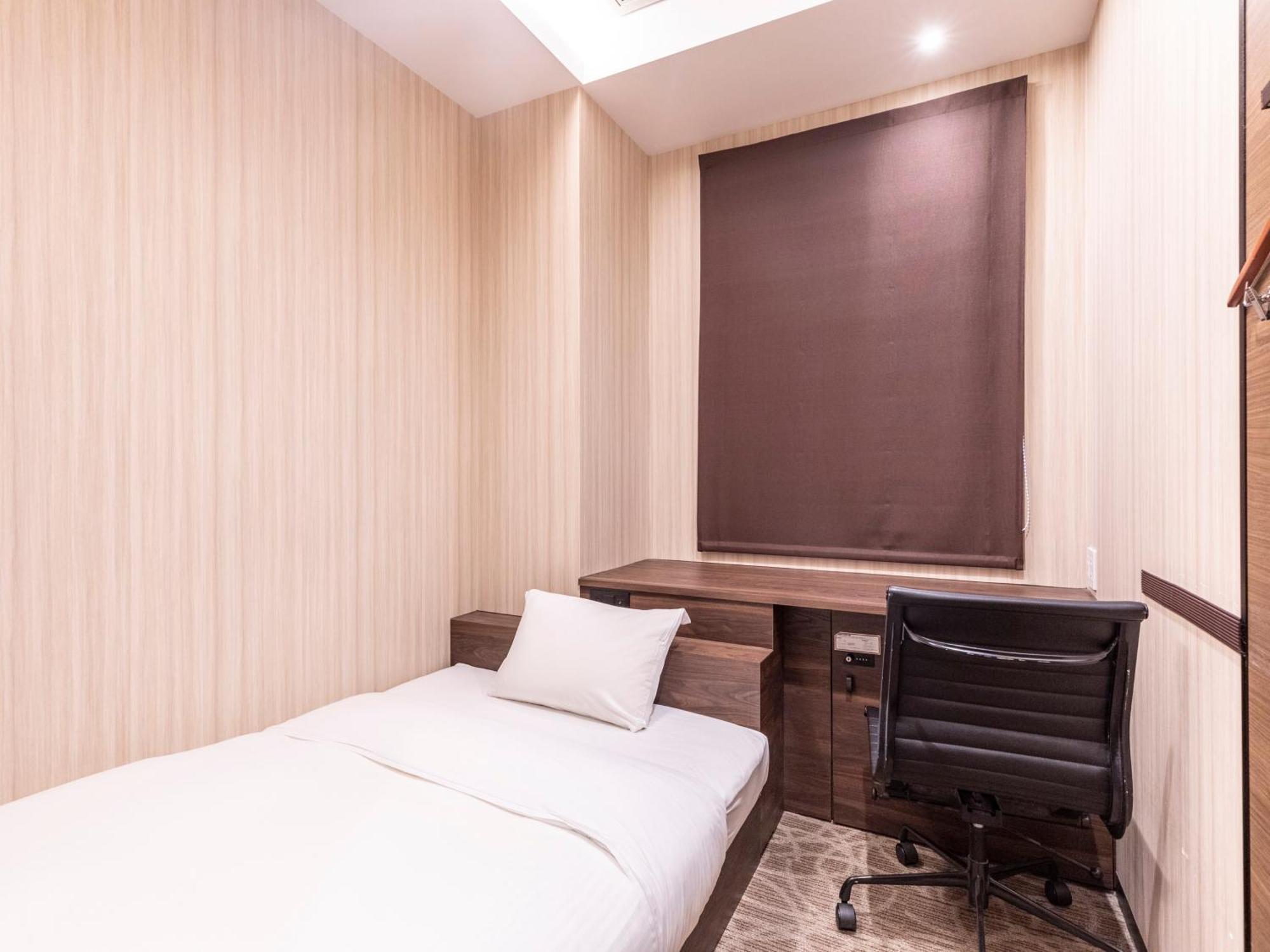 Trust Hotel Hiroshima Bagian luar foto